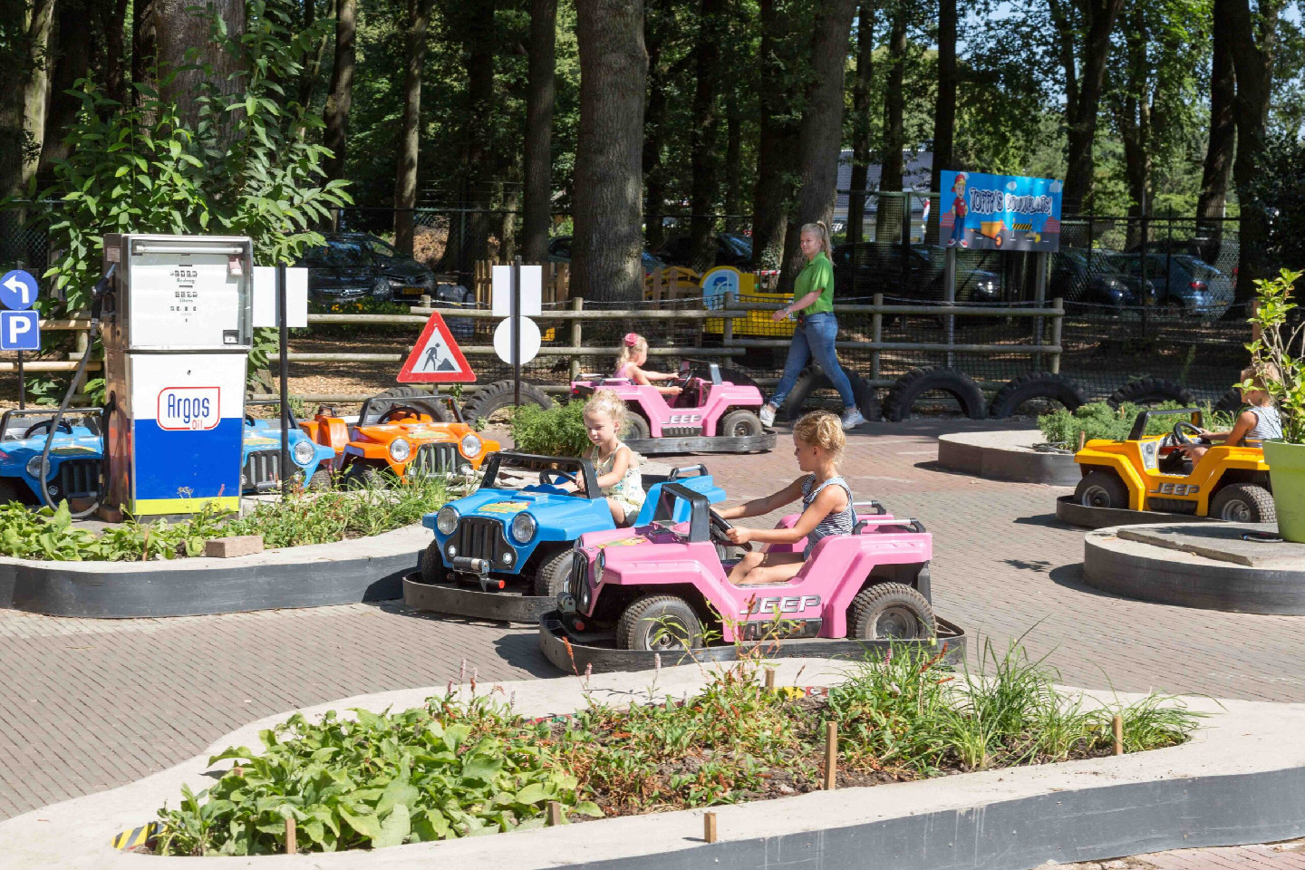 Attractie, Pretpark Amusementspark Tivoli Berg en Dal (Gelderland) www.eropuitineigenland.nl Attractie, Pretpark Amusementspark Tivoli Berg en Dal (Gelderland) www.eropuitineigenland.nl