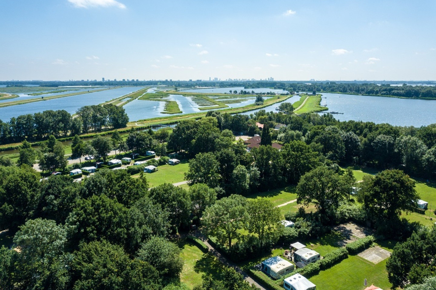 Voorbeeld afbeelding van Kamperen Recreatiepark de Koornmolen in Zevenhuizen (ZH)