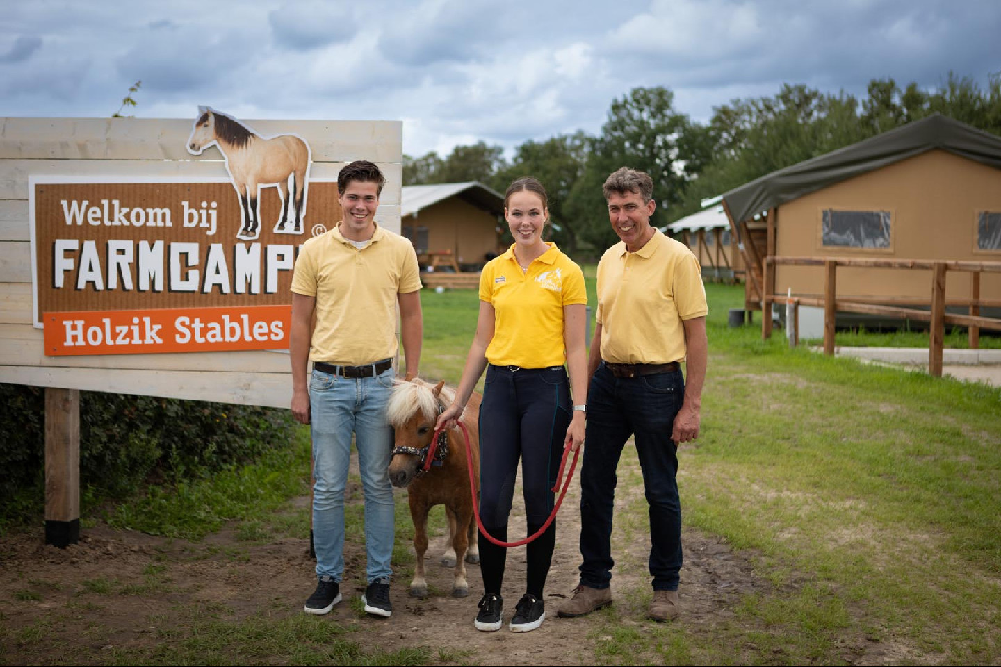 Logo van FarmCamps Holzik Stables