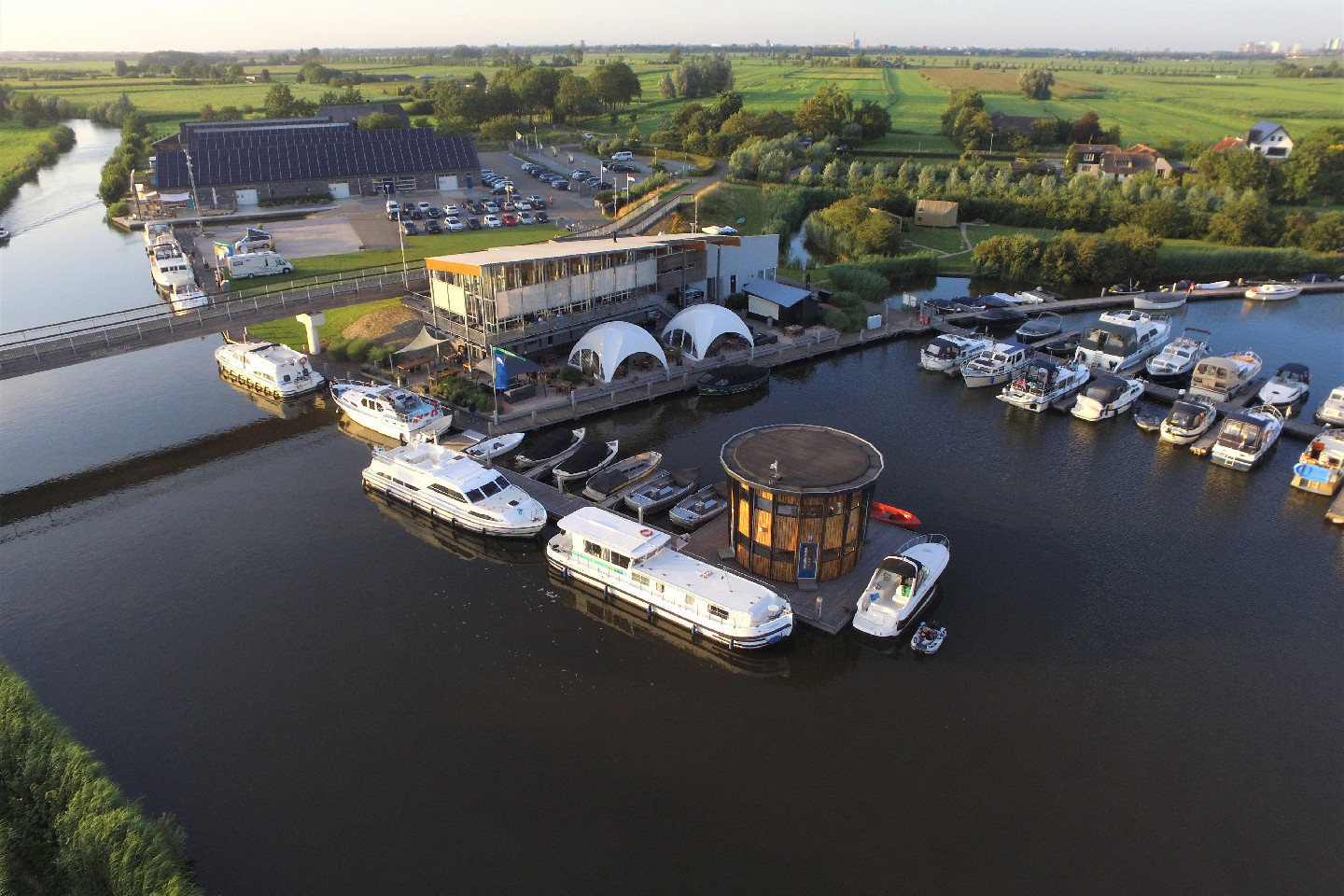 Voorbeeld afbeelding van Bijzonder overnachten Jachthaven Marnemoende in IJsselstein