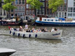 Voorbeeld afbeelding van Rondvaart, Botenverhuur Rederij Friendship in Amsterdam