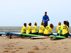 Voorbeeld afbeelding van Sportief, Outdoor activiteiten Noordzee Surfschool in Den Haag